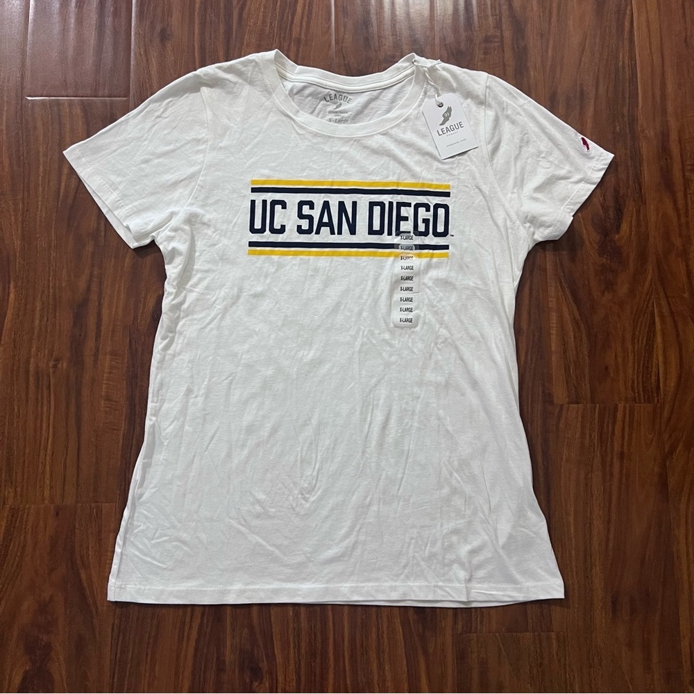 NWT UC San Diego League 91 Women’s Collegiate T-shirt size XL